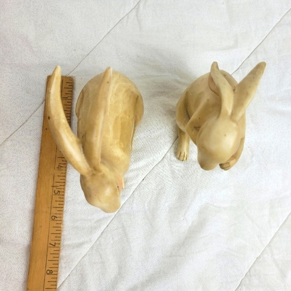 2 Charming Tan Resin Rabbit Figurines Antique Glaze Rustic Finish Easter Garden - Picture 6 of 12